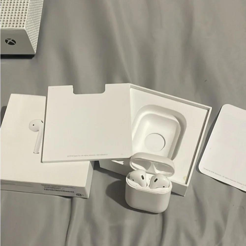Apple airpods seamless
